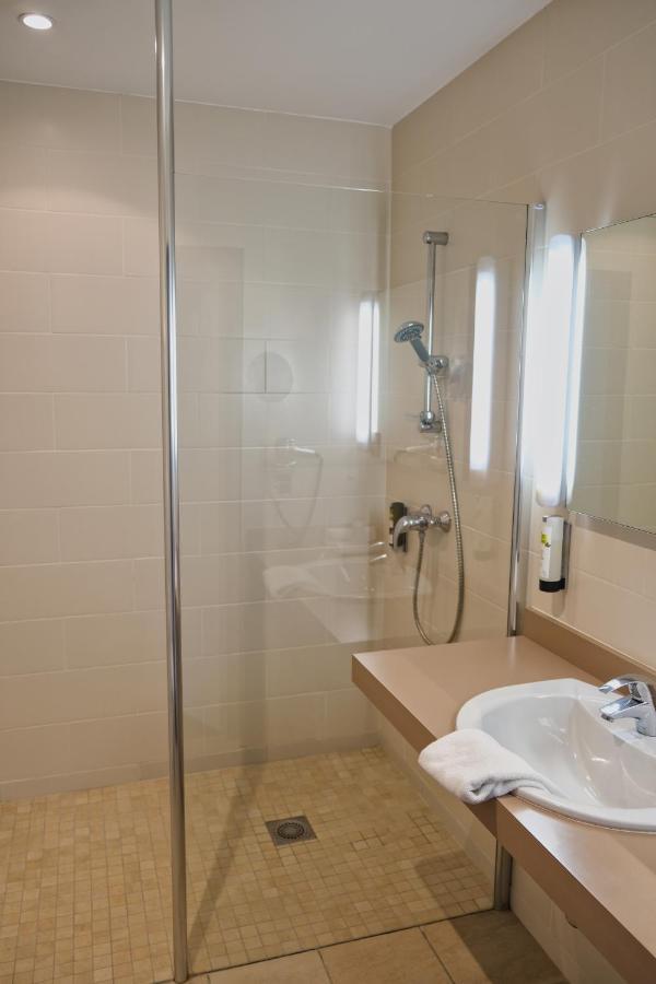 Hotel Arcadia Lannion Bagian luar foto
