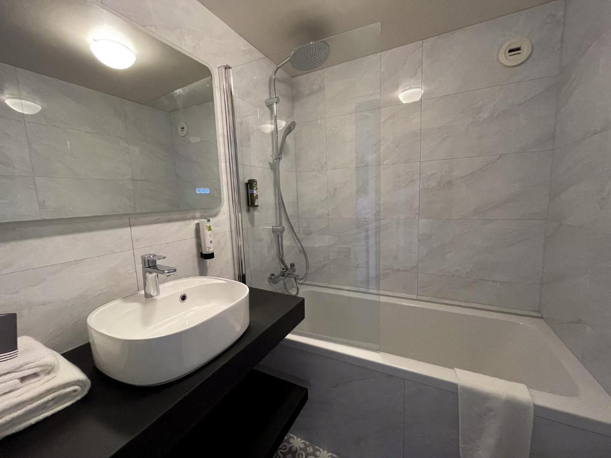 Hotel Arcadia Lannion Bagian luar foto