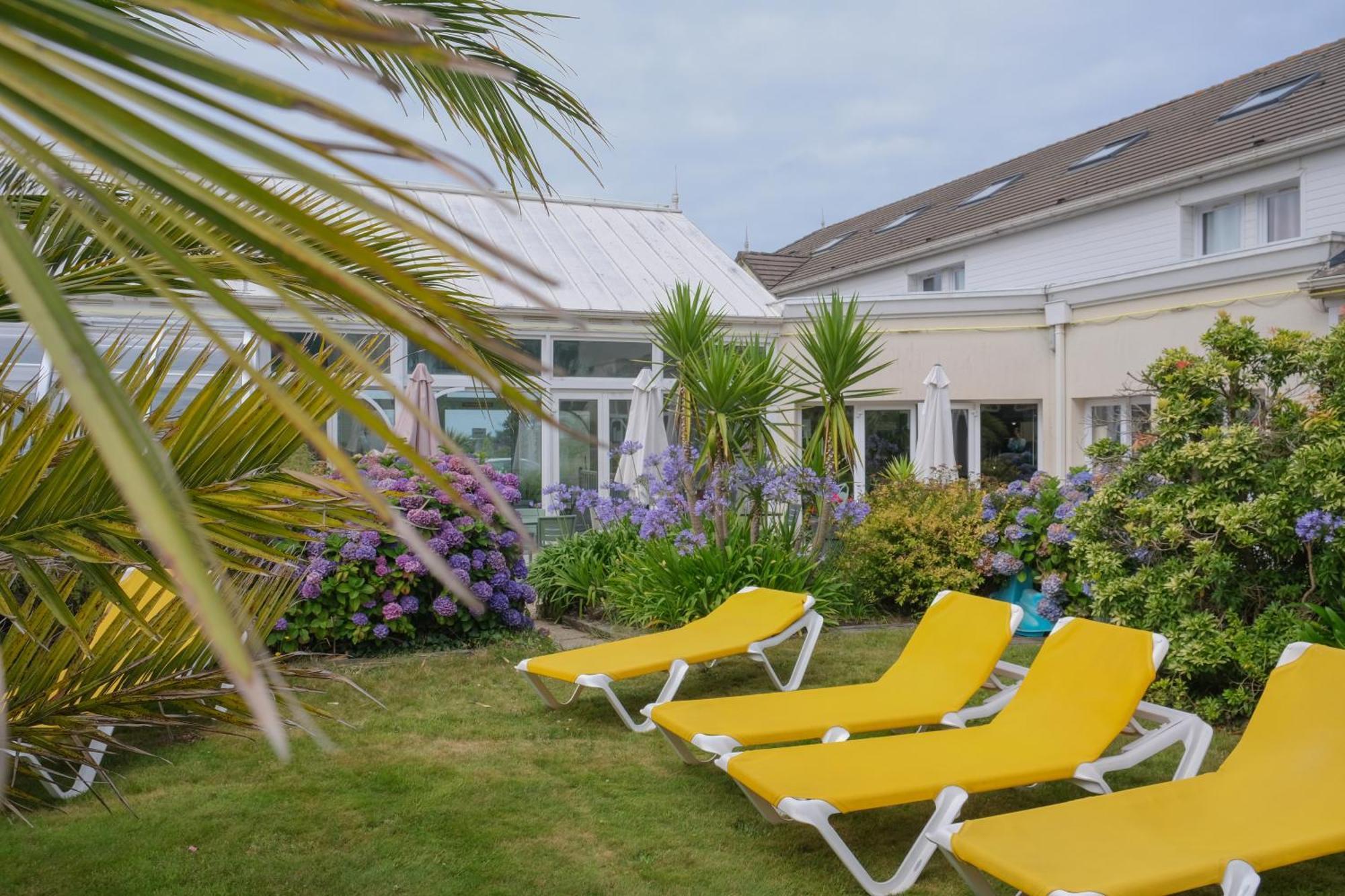 Hotel Arcadia Lannion Bagian luar foto
