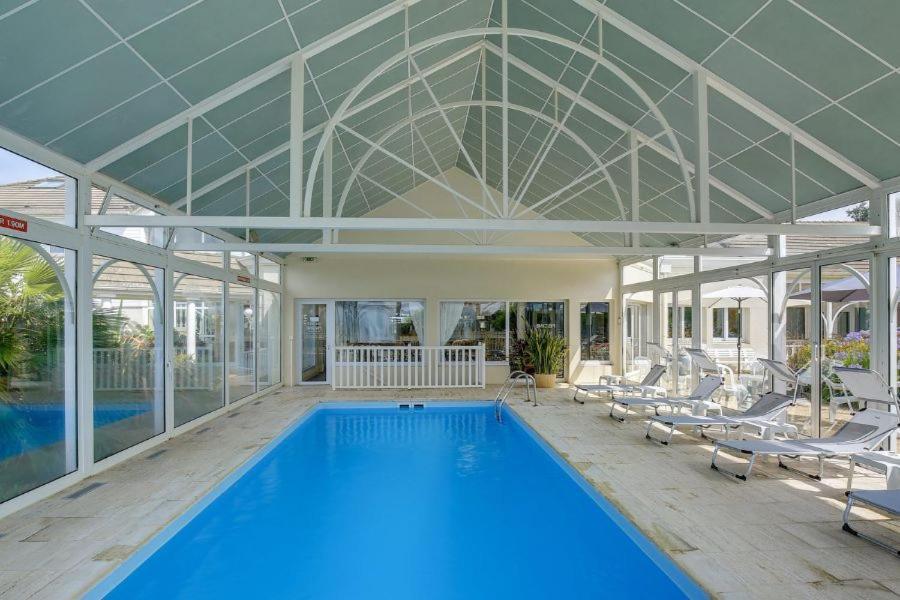 Hotel Arcadia Lannion Bagian luar foto