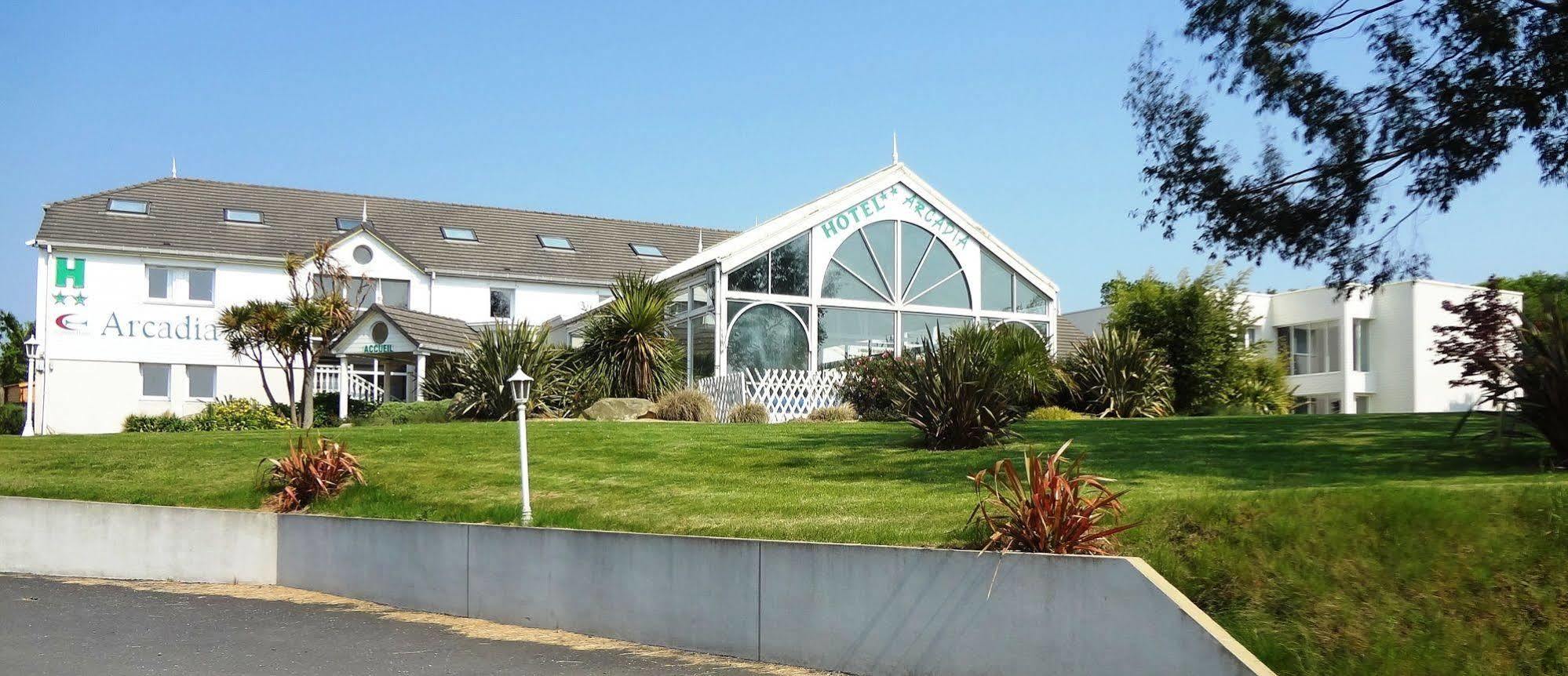 Hotel Arcadia Lannion Bagian luar foto