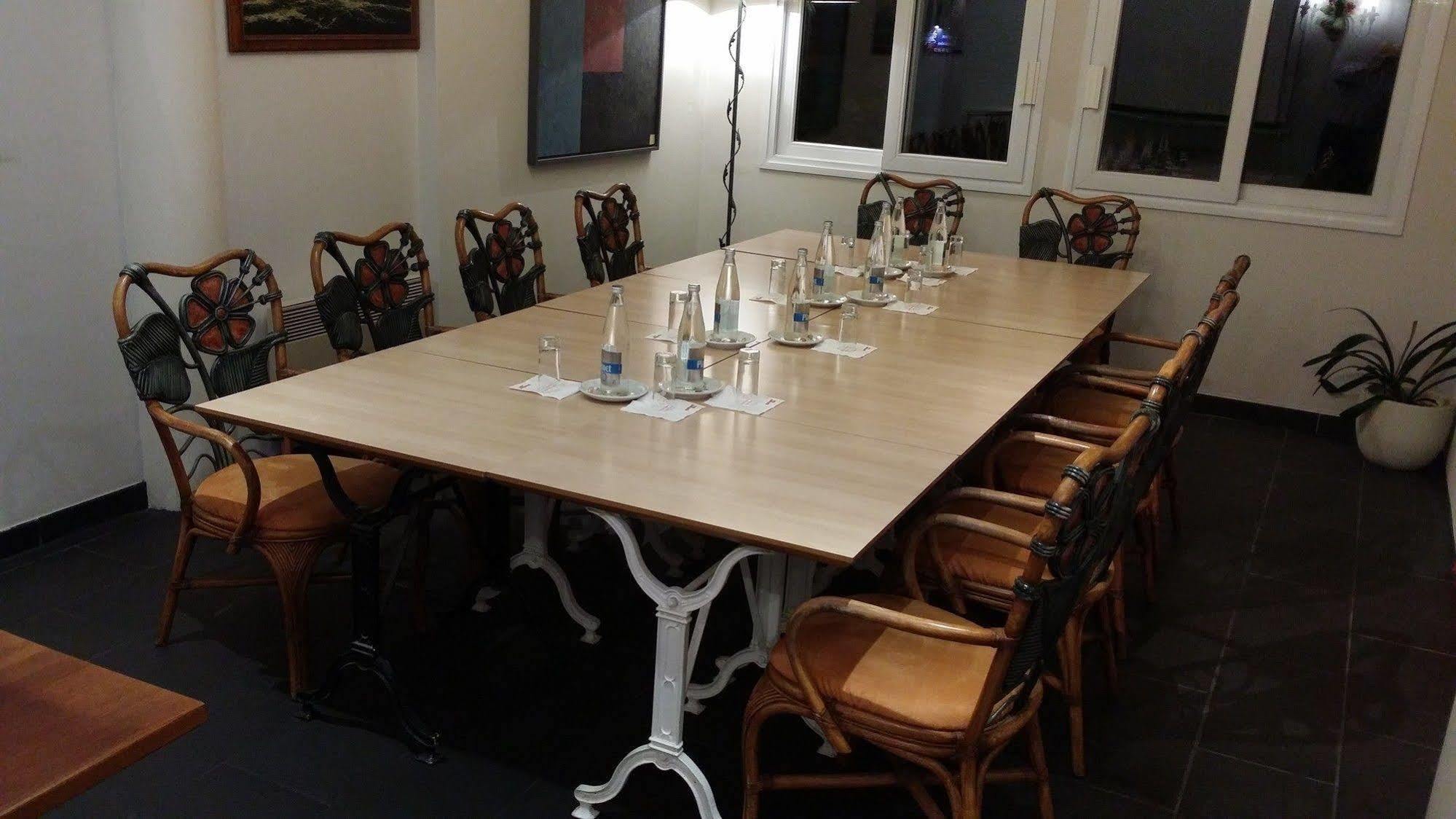 Hotel Arcadia Lannion Bagian luar foto