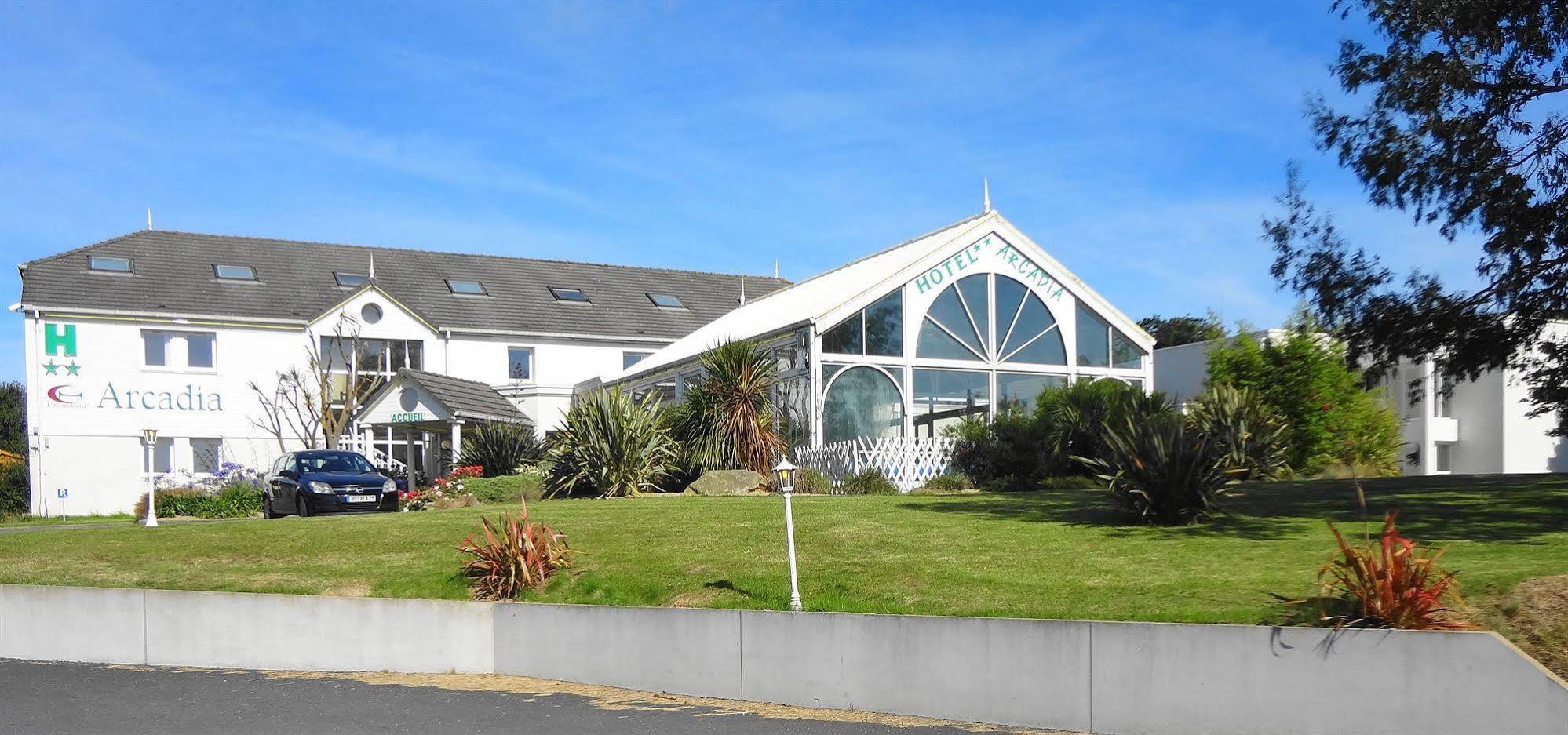 Hotel Arcadia Lannion Bagian luar foto